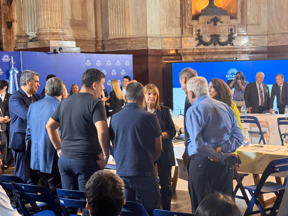 Reforma laboral: cambios de último momento benefician a gremios y empresarios antes de la votación