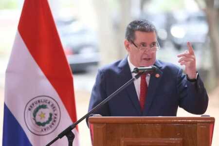 El expresidente de Paraguay Horacio Cartes fue internado en terapia intensiva tras sufrir una convulsión expresidente de Paraguay internado