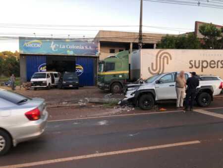 Siniestro vial sobre la Ruta 06 en Encarnación: conductor chocó contra una columna tras esquivar una moto WhatsApp Image 2026 02 27 at 14.48.26 - 2