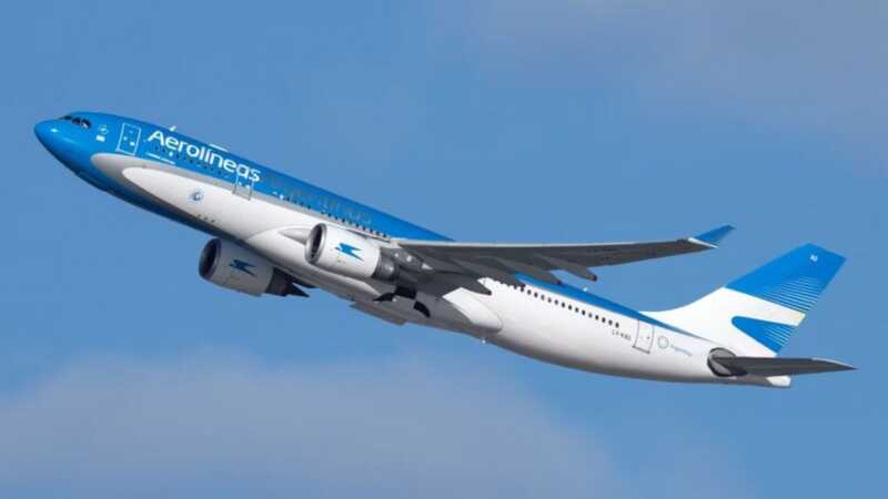 Aerolíneas Argentinas aplicará recargo en pasajes por suba del petróleo 5 aerolíneas