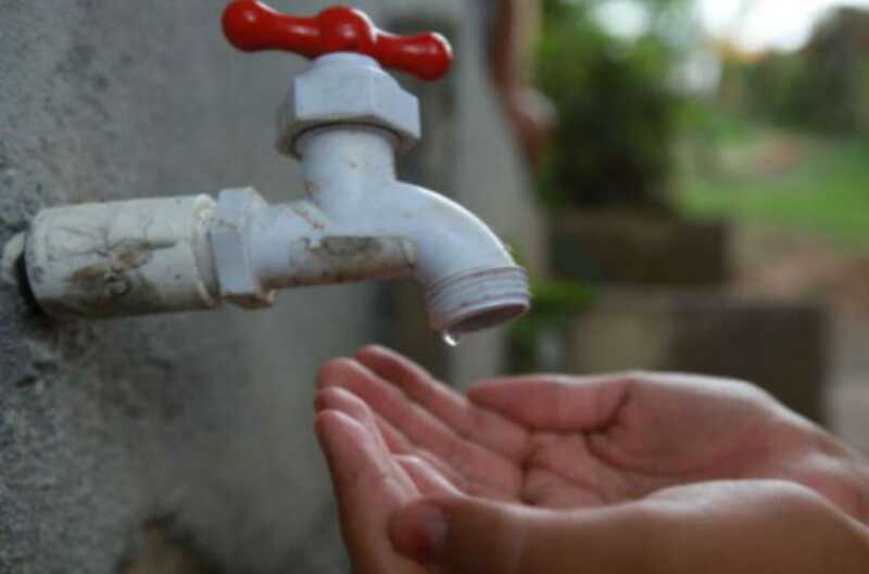 Más de un centenar de vecinos afectados por la falta de agua en Barrio Hermoso 7 agua - 6