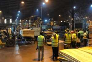 La industria volvió a caer en mayo: la producción sigue lejos de los niveles de 2022 Según la UIA, la producción industrial cayó 0,8% en mayo y persisten las dificultades para consolidar una recuperación sostenida.