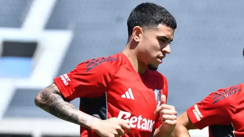 Eduardo Coudet confirmó la lista de River para enfrentar a Gimnasia por los cuartos del Apertura 2026. Vuelve Franco Armani y sorprenden las ausencias de Kendry Páez e Ian Subiabre.