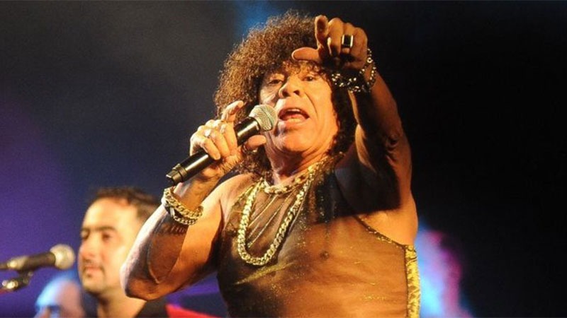 Calor extremo marcó el show de La Mona Jiménez en Córdoba mona jimenez1 - 1