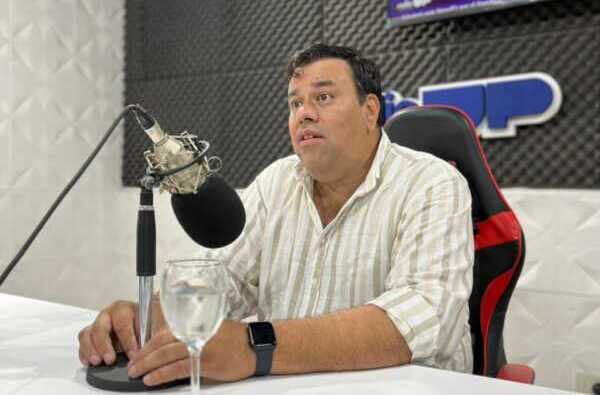 “Hoy si se construyen viviendas es con la plata que aporta la Provincia”, afirmó el presidente del IPRODHA.