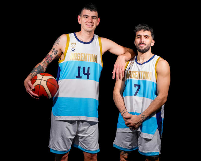 Rumbo a Qatar 2027: la Selección Argentina de Básquet juega un duelo clave ante Uruguay 3 Argentina enfrenta a Uruguay en el Estadio Obras por los Clasificatorios FIBA rumbo al Mundial Qatar 2027. Hora, TV, plantel y cómo llega el equipo de Prigioni.