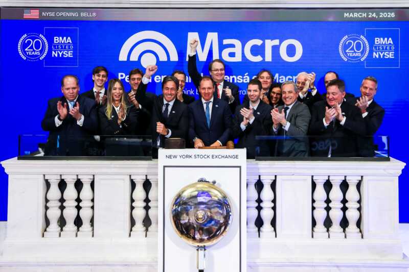 Banco Macro celebró 20 años en la bolsa de Nueva York: solidez internacional y compromiso con el futuro de Argentina 3 1 - 2