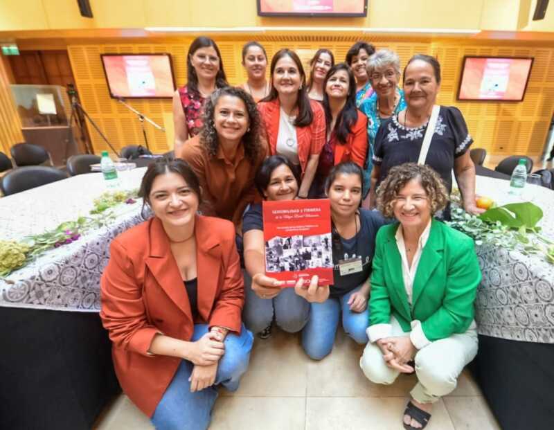 Presentaron en la Legislatura un libro sobre la mujer rural misionera 4 La mujer rural misionera, eje de una presentación literaria en la Cámara