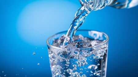 Agua mineral y presión arterial: cómo ayuda a prevenir la hipertensión 643PRDW2SZE4JP4HHMJYIYDWS4 - 3