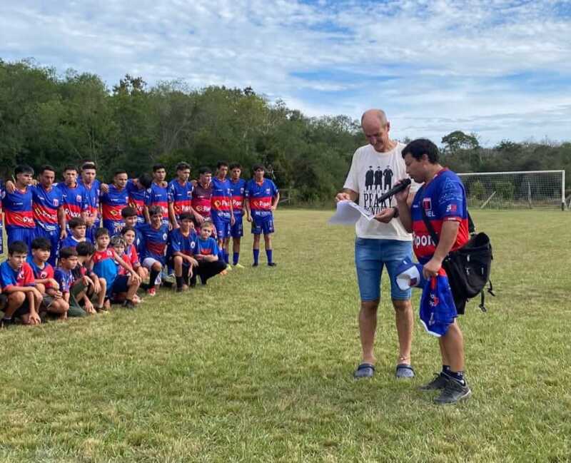 “Fue algo muy emocionante”: Dante Pigerl recordó el homenaje en el clásico de Santo Pipó 1 dante