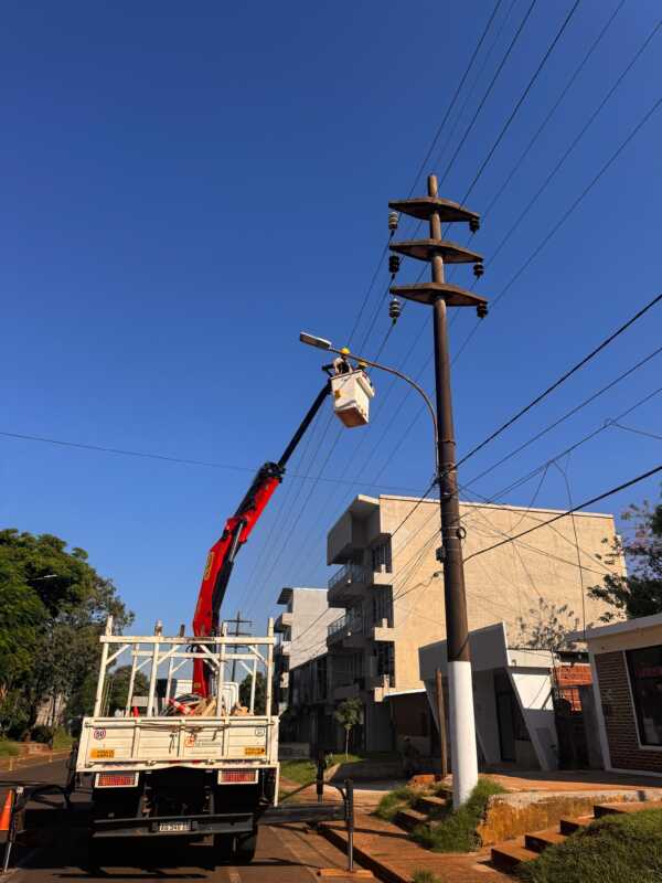 Importantes obras eléctricas en el oeste de Posadas para mejorar el servicio obras