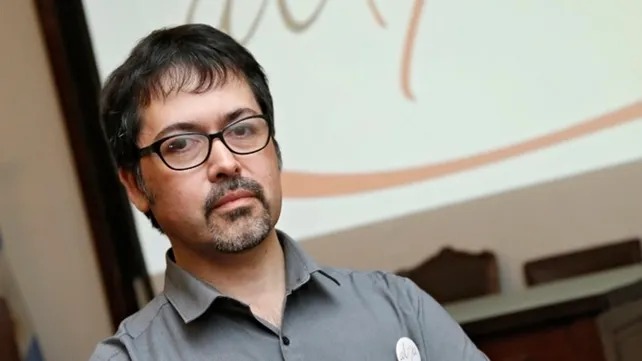 ALMA realizará una charla abierta sobre leucemia mieloide crónica en el Hospital Madariaga 2 Fernando Piotrowski, presidente de ALMA, invitó a pacientes y familiares a participar del encuentro informativo sobre leucemia mieloide crónica que se realizará en el Hospital Madariaga.