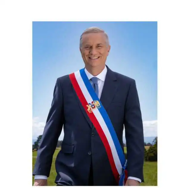 Asumió José Antonio Kast y comienza una nueva etapa política en Chile 4 HDBHO7LXwAAV0 R e1773177511928.jpg 1 - 3