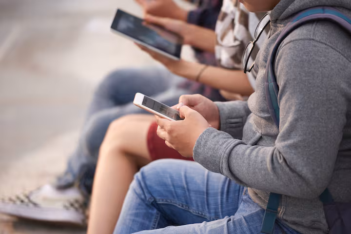 Alerta por el uso de pantallas en la infancia: nuevas pautas en Reino Unido 4 ME3TGOBYMMZDKOJQMYYTCOBZGA - 3
