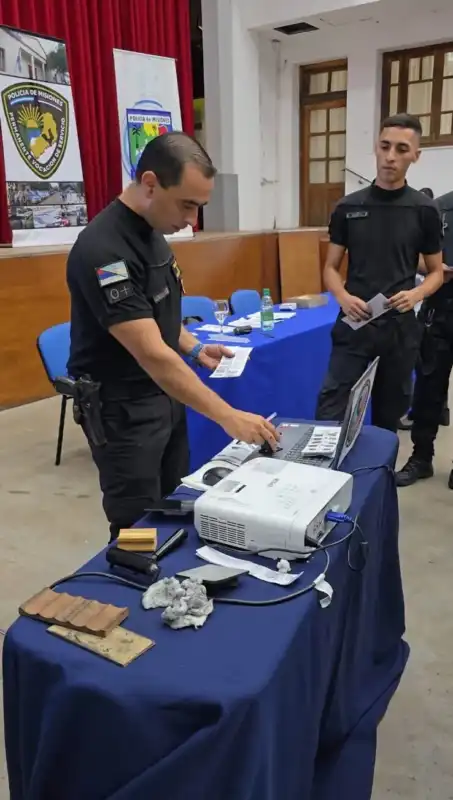 Con tecnología y capacitación, la Policía de Misiones moderniza su sistema de identificación 3 Policía