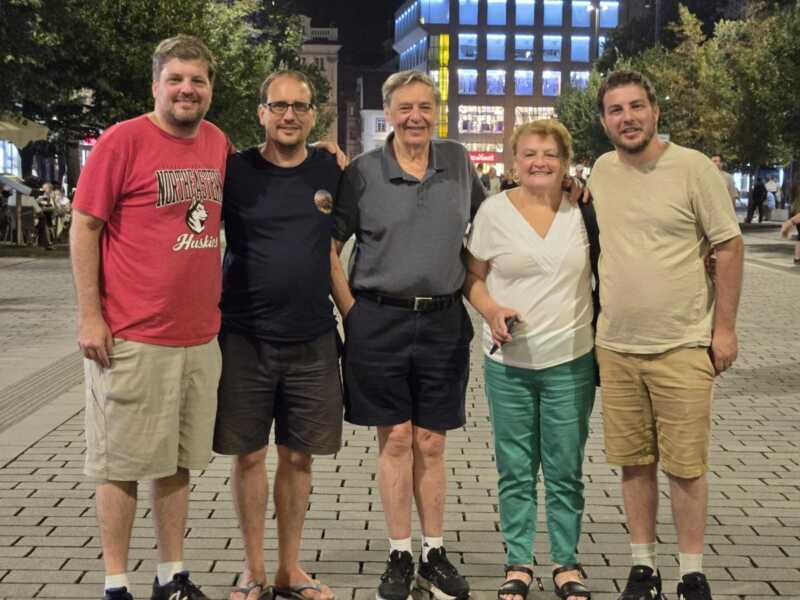 Sirenas, refugios y alertas: la guerra del siglo XXI contada por un misionero desde Israel 3 En diálogo con Radio Up, Fuxman detalló cómo la tecnología redefine la guerra en el siglo XXI.