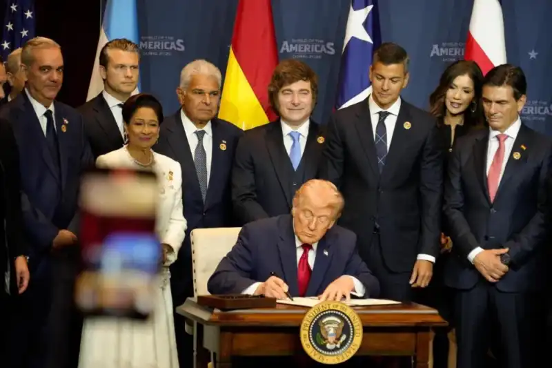 Trump anunció una nueva coalición militar y posicionó a Milei como aliado clave en América 2 Trump