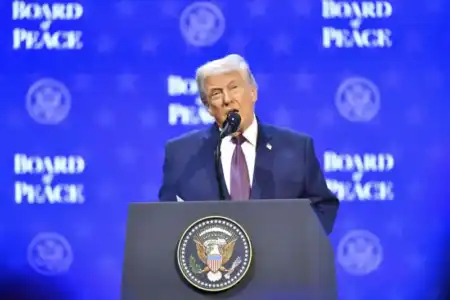 Trump dice que tomar el petróleo de Irán “es una opción” El COI modificó los criterios de participación y no permitirá atletas trans en la categoría femenina en los Juegos Olímpicos de Los Ángeles 2028.