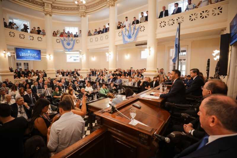 Valdés inauguró las sesiones con anuncios en salud, educación y desarrollo productivo 2 Valdés