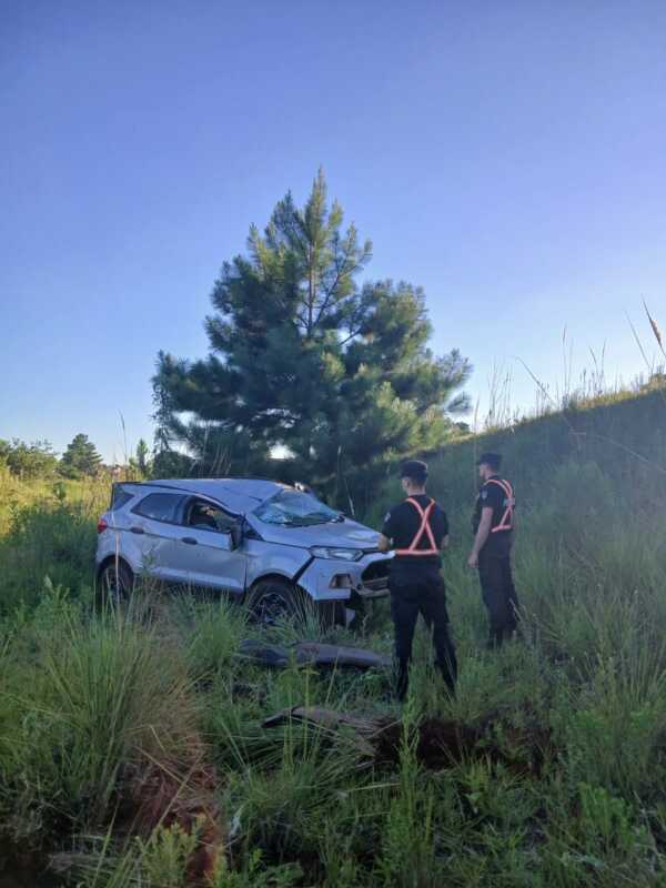 Despiste en Ruta 2: conductor con lesiones leves en El Soberbio WhatsApp Image 2026 03 01 at 18.17.34 - 2