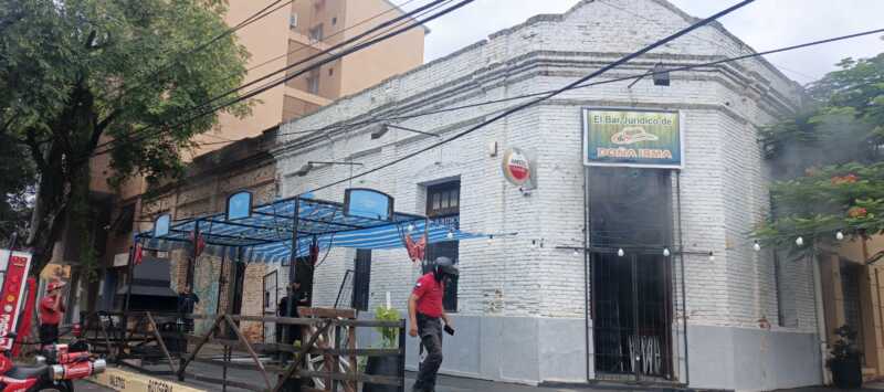 Rápido operativo evitó que un incendio se propagara en un bar de Posadas WhatsApp Image 2026 03 09 at 16.48.48 - 1