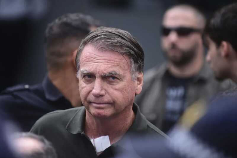 Bolsonaro fue internado en terapia intensiva por una neumonía y su familia volvió a pedir prisión domiciliaria Bolsonaro