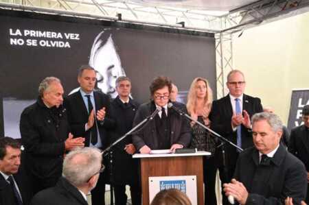 Milei en la embajada de Israel