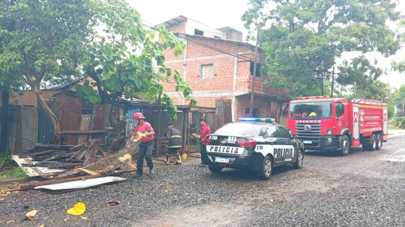 Fuerte tormenta en Posadas: casas inundadas, árboles caídos y calles afectadas 3 WhatsApp Image 2026 03 23 at 17.57.44 - 2