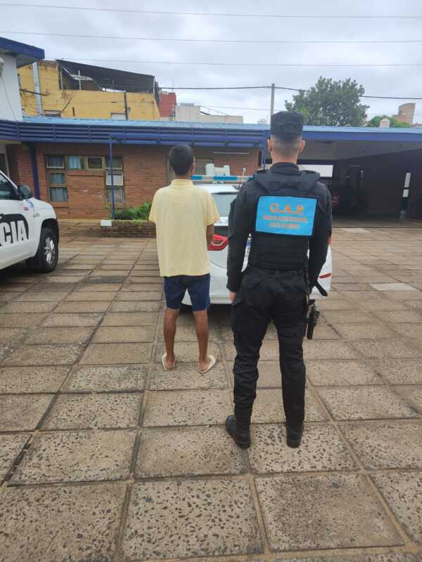 Cuatro detenidos en operativos policiales en Posadas, Garupá y Candelaria 6 WhatsApp Image 2026 03 24 at 19.48.25 1 - 5