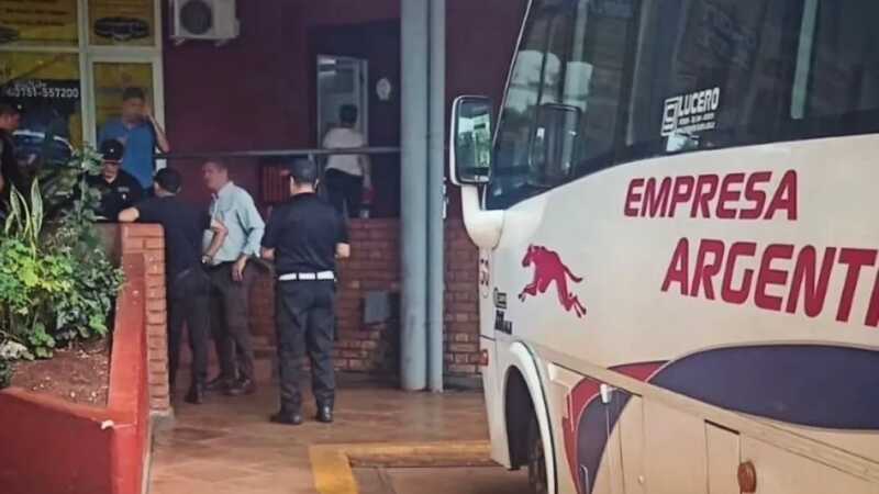 Montecarlo: detuvieron a un chofer que manejaba alcoholizado un colectivo con pasajeros chofer alcoholizado en Montecarlo