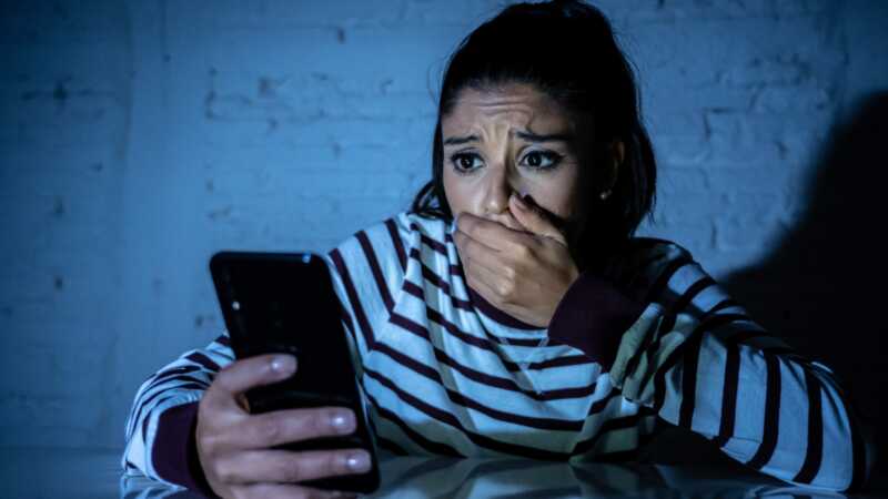 Ciberacoso, doxing y troleo: las nuevas formas de violencia contra mujeres en la era digital 2 El crecimiento de las redes sociales amplificó nuevas formas de violencia digital con consecuencias psicológicas y sociales