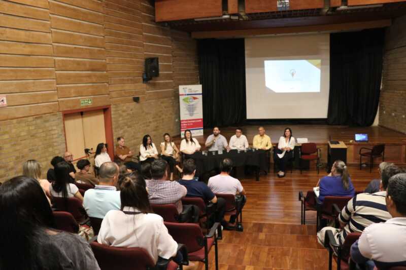 Alem inaugurará la tercera cohorte de la Escuela Municipal de Negocios y Emprendedurismo 5 alem escuela municipal 1 - 4