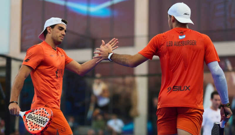 Leandro Augsburger y Juan Lebrón debutaron con triunfo en el Buenos Aires Premier Padel P1 tras vencer en dos tie break a Sastre y Villalonga. El misionero ya está en octavos.