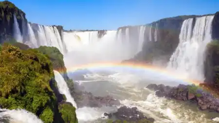 El boom turístico en Misiones enfrenta su lado B: menor gasto y estadías cortas Misiones mantiene alta ocupación turística, pero con menor gasto por visitante en las últimas semanas.