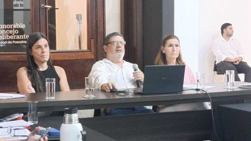 “Lo que factura SAMSA es aire”: la explosiva frase que marcó el debate en el Concejo Deliberante de Posadas 5 concejo deliberante reunion samsa 2 - 4
