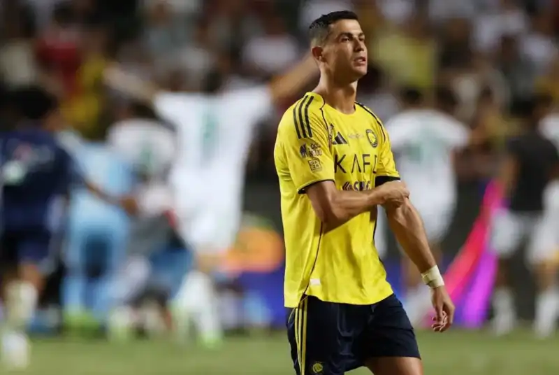 Cristiano Ronaldo dejó Arabia Saudita en medio de la tensión regional 3 Cristiano Ronaldo viajó a Madrid junto a su familia tras los ataques a la Embajada de Estados Unidos en Arabia Saudita. Crece la tensión en Medio Oriente.