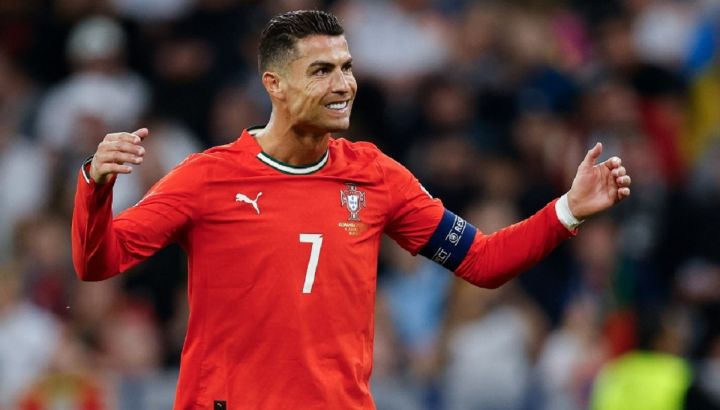 Cristiano Ronaldo dejó Arabia Saudita en medio de la tensión regional 4 Cristiano Ronaldo viajó a Madrid junto a su familia tras los ataques a la Embajada de Estados Unidos en Arabia Saudita. Crece la tensión en Medio Oriente.