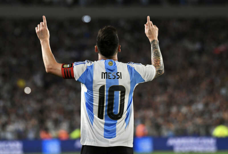 Messi, el gran ausente: el posible 11 de Argentina ante Mauritania 4 Sin Messi desde el arranque, la Selección argentina define su 11 para enfrentar a Mauritania en un amistoso previo al Mundial 2026.