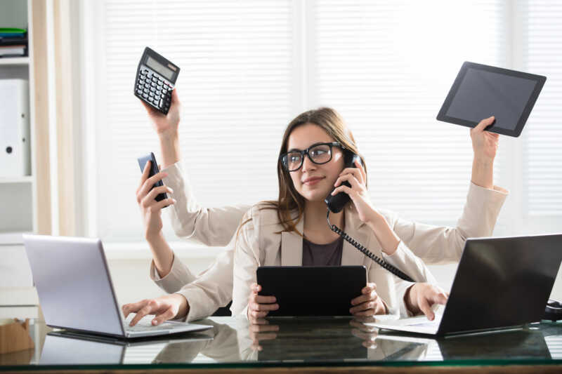 Multitasking: advierten que alternar tareas reduce la eficiencia y aumenta el cansancio 3 Multitasking: advierten que hacer muchas tareas a la vez reduce la productividad