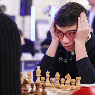 Faustino Oro luchó hasta el final pero no logró el título de Gran Maestro en Moscú 5 Faustino Oro perdió en la última ronda del Abierto Aeroflot de Moscú ante Alekséi Grebnev y no logró la tercera norma para convertirse en el Gran Maestro más joven de la historia.