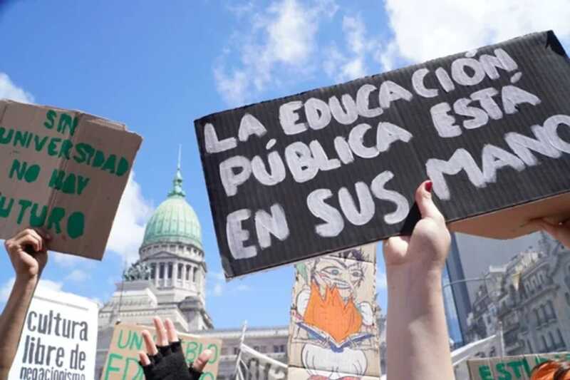 Paro Universitario en Argentina: suman su tercera semana de reclamos 2 paro