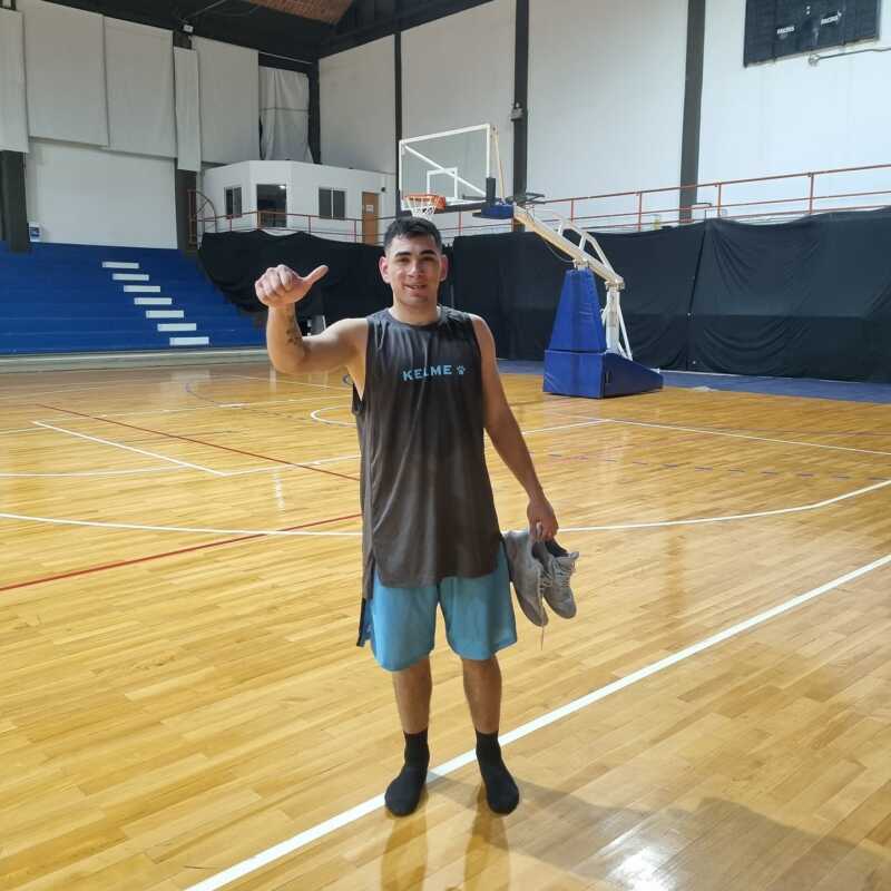Tokio podría sumar un escolta con pasado en Liga Argentina 2 Tokio de Posadas podría sumar un nuevo refuerzo para la Liga Federal: un escolta joven con experiencia en Liga Argentina y proyección internacional.