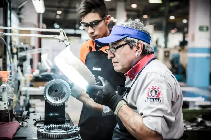 Industria argentina cae 12% en 2026 y preocupa la actividad 4 720 1 1 - 3