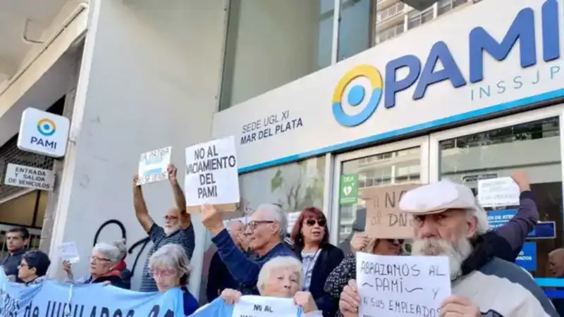 PAMI: médicos de cabecera paran 72 horas y rechazan nueva cápita de $2.100 4 720 1 2 - 3