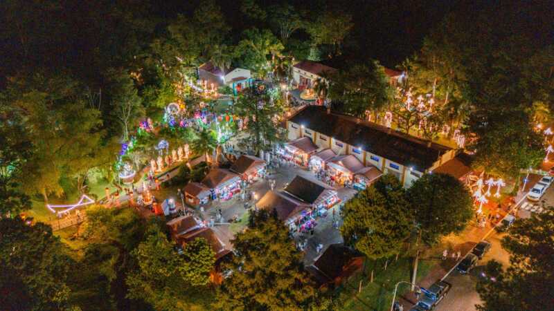 Alem vivió un Viernes Santo con fe, turismo y un espectáculo que emocionó Alem