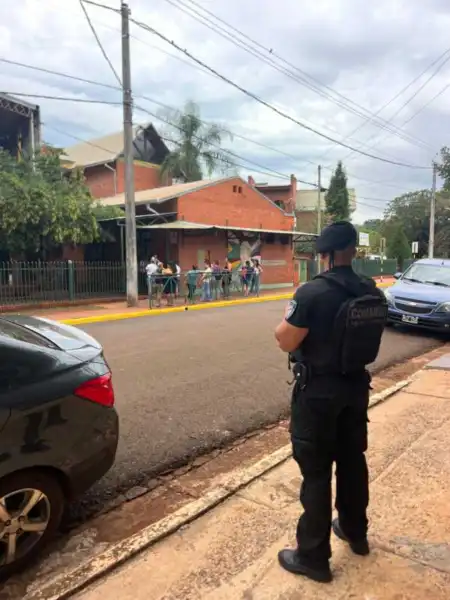 Amenazas en escuelas: la Policía de Misiones realizó 120 intervenciones y secuestró armas y municiones 1 Amenaza