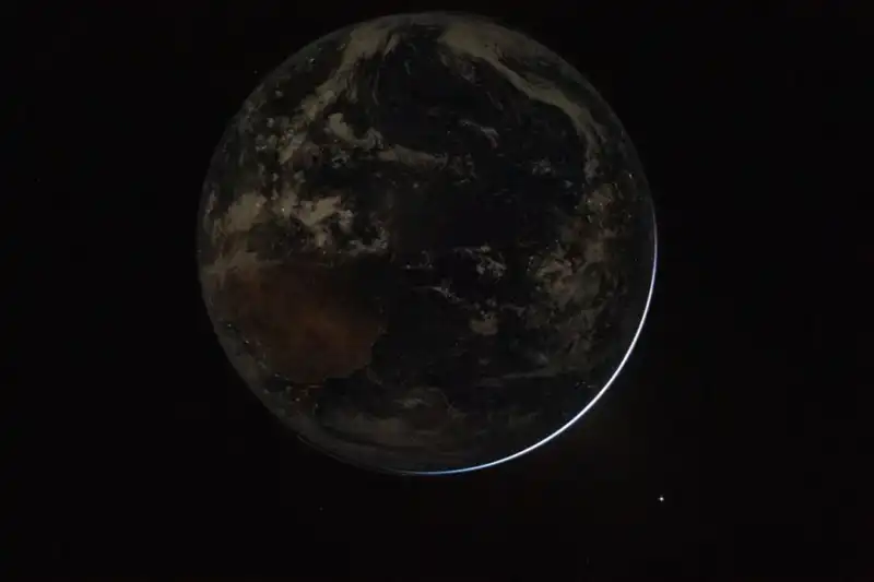 Artemis II captó imágenes inéditas de la Tierra en su histórico viaje hacia la Luna 1 Artemis