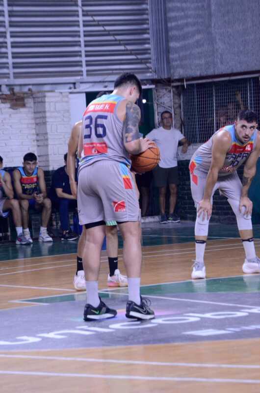 CAPRI fue superado de principio a fin y cayó con Hindú 7 CAPRI perdió 68-52 ante Hindú en Resistencia por la Liga Federal. El equipo posadeño tuvo una floja actuación y buscará recuperarse ante Don Bosco.