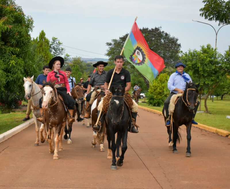 Colonia Aurora celebró su 67° aniversario con una multitudinaria jornada de identidad y tradición 3 Colonia