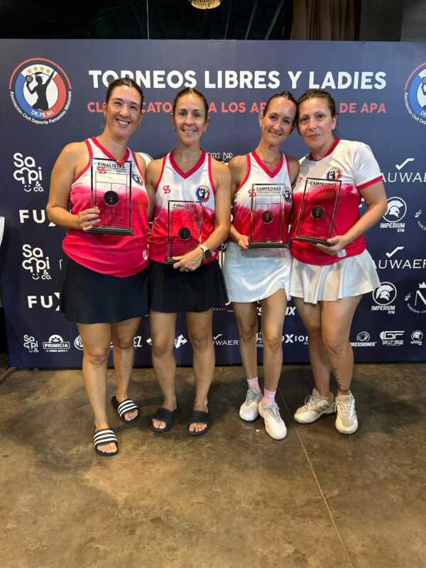 Pádel femenino en auge en Misiones: “Tenemos alrededor de 540 jugadoras registradas” 4 El pádel femenino en Misiones sigue en expansión: con 95 parejas inscriptas, nueva fecha provincial y crecimiento sostenido, María Laura Ibarrola analizó el presente y futuro del deporte.
